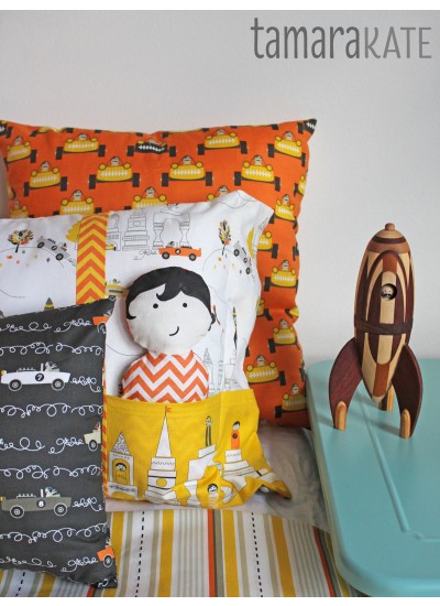 tamara kate les monsieurs pillows